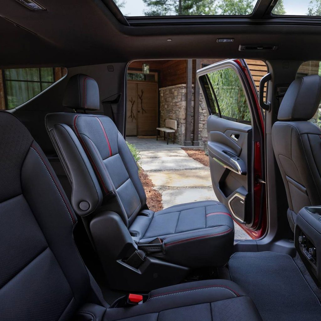 2026 Chevy Traverse Back Interior