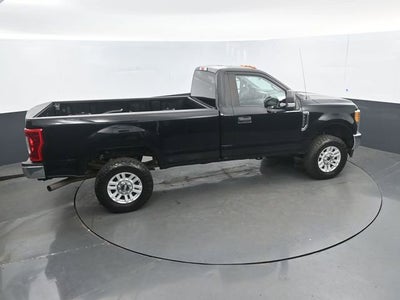 2017 Ford Super Duty F-350 SRW XL