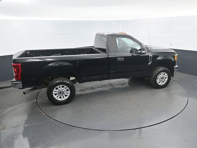 2017 Ford Super Duty F-350 SRW XL