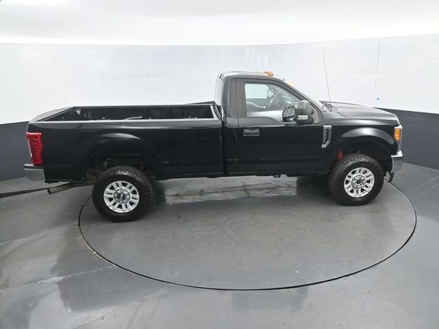 2017 Ford Super Duty F-350 SRW XL