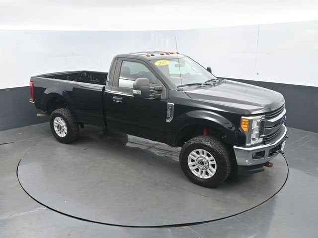 2017 Ford Super Duty F-350 SRW XL