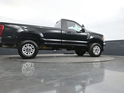 2017 Ford Super Duty F-350 SRW XL