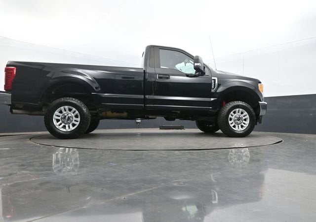 2017 Ford Super Duty F-350 SRW XL
