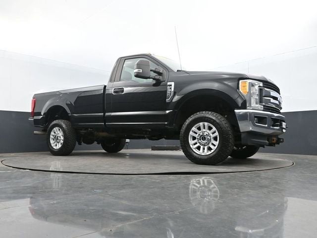 2017 Ford Super Duty F-350 SRW XL