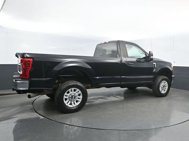 2017 Ford Super Duty F-350 SRW XL