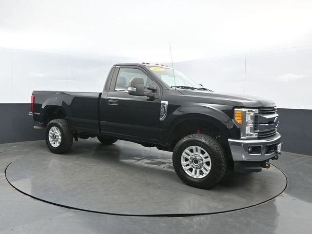 2017 Ford Super Duty F-350 SRW XL