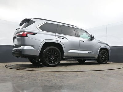 2024 Toyota Sequoia SR5