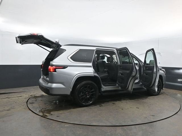 2024 Toyota Sequoia SR5