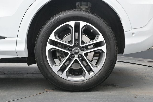 2025 Audi Q5 Premium