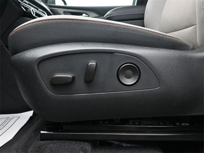 2025 Chevrolet Traverse LT 2LT