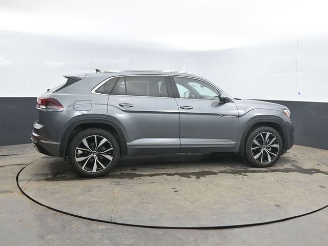 2025 Volkswagen Atlas Cross Sport 2.0T SEL Premium R-Line