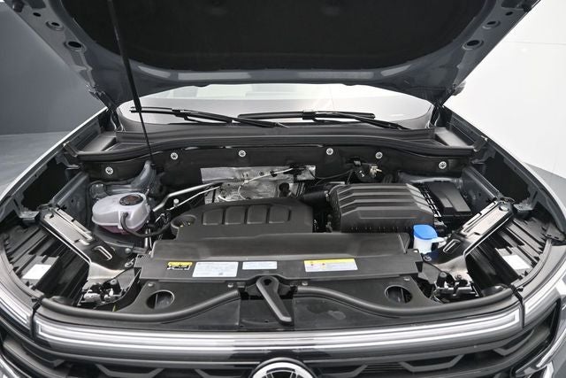 2025 Volkswagen Atlas Cross Sport 2.0T SEL Premium R-Line