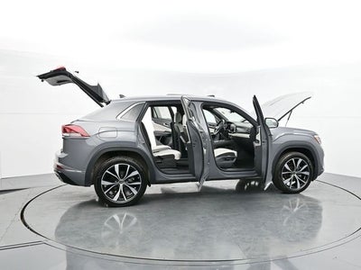 2025 Volkswagen Atlas Cross Sport 2.0T SEL Premium R-Line