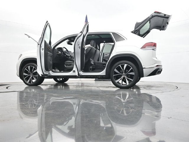 2024 Volkswagen Atlas Cross Sport 2.0T SEL Premium R-Line