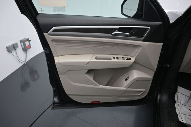 2023 Volkswagen Atlas 2.0T SE w/Technology