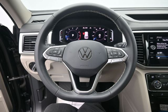 2023 Volkswagen Atlas 2.0T SE w/Technology