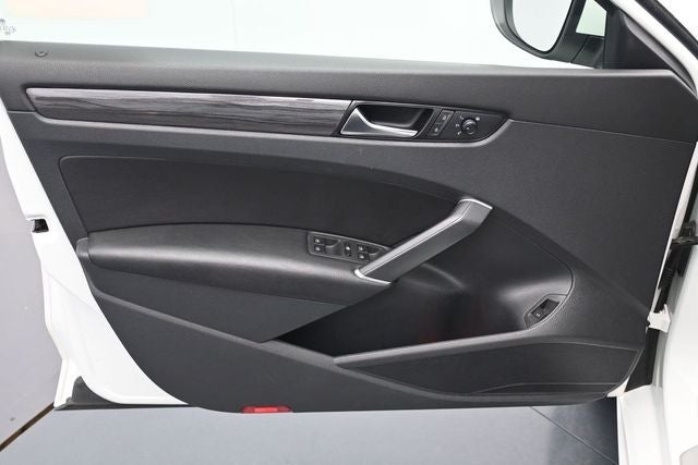 2020 Volkswagen Passat 2.0T R-Line
