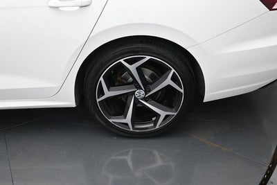 2020 Volkswagen Passat 2.0T R-Line