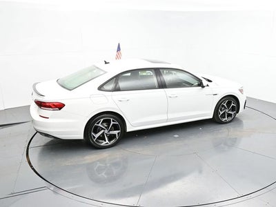 2020 Volkswagen Passat 2.0T R-Line