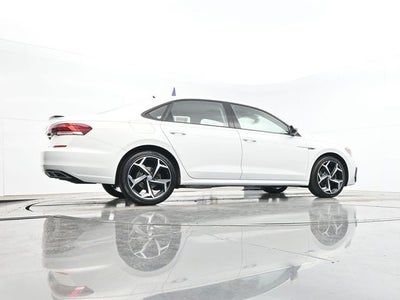 2020 Volkswagen Passat 2.0T R-Line