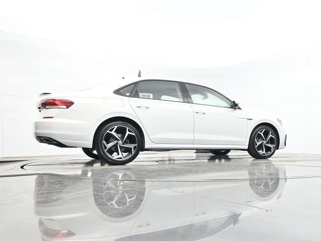 2020 Volkswagen Passat 2.0T R-Line