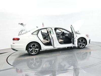 2020 Volkswagen Passat 2.0T R-Line