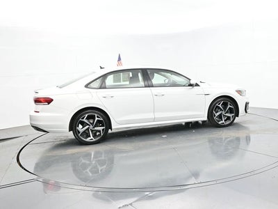 2020 Volkswagen Passat 2.0T R-Line