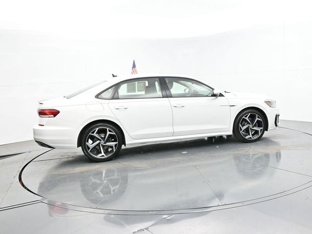 2020 Volkswagen Passat 2.0T R-Line