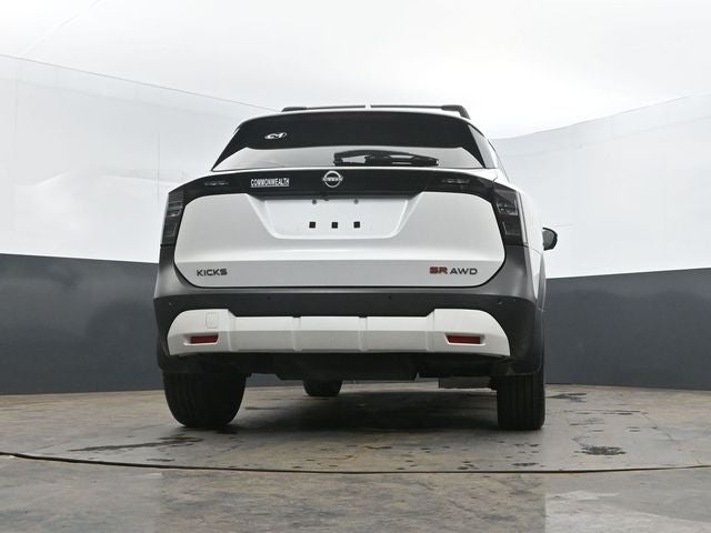 2025 Nissan Kicks SR
