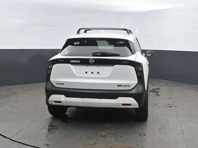 2025 Nissan Kicks SR