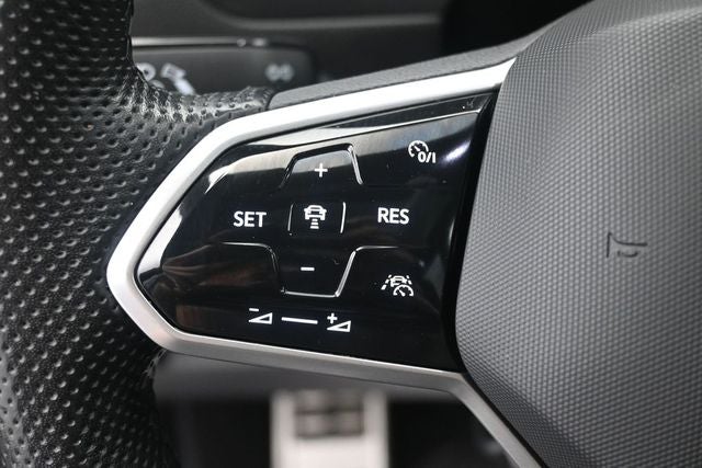 2023 Volkswagen Tiguan 2.0T SEL R-Line