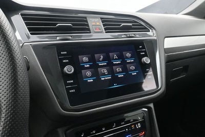 2024 Volkswagen Tiguan 2.0T SE R-Line Black