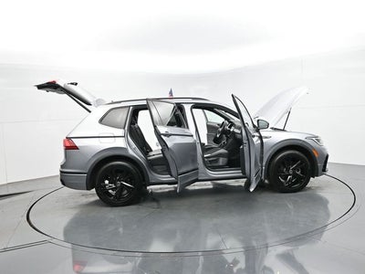2024 Volkswagen Tiguan 2.0T SE R-Line Black