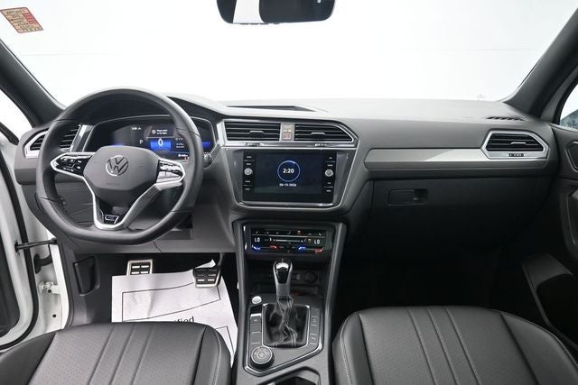 2024 Volkswagen Tiguan 2.0T SE R-Line Black