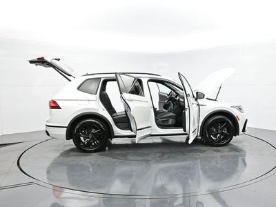 2024 Volkswagen Tiguan 2.0T SE R-Line Black