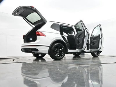 2024 Volkswagen Tiguan 2.0T SE R-Line Black