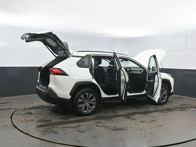 2022 Toyota RAV4 Hybrid XLE Premium