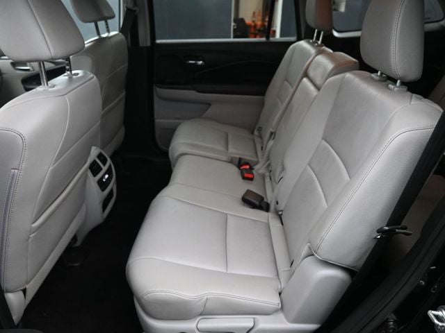 2016 Honda Pilot EX-L w/Navigation