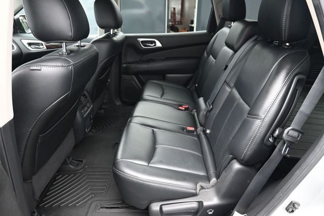 2016 Nissan Pathfinder SL