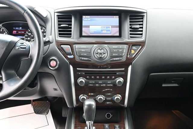 2016 Nissan Pathfinder SL