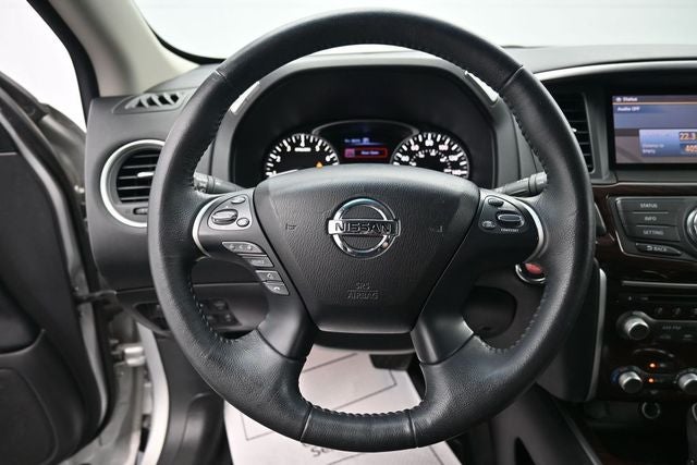 2016 Nissan Pathfinder SL