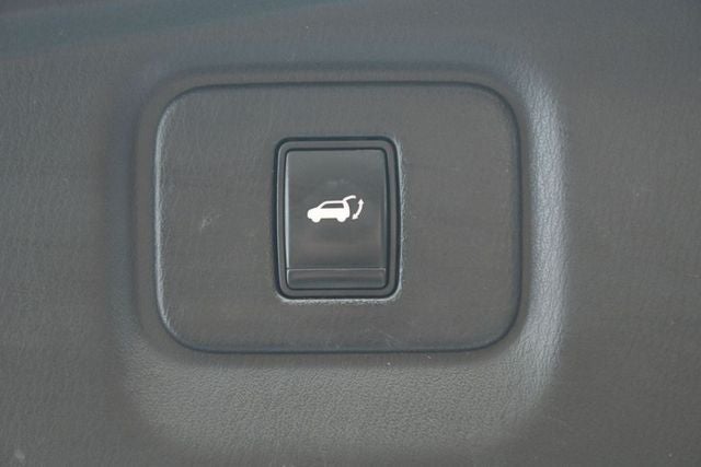 2016 Nissan Pathfinder SL