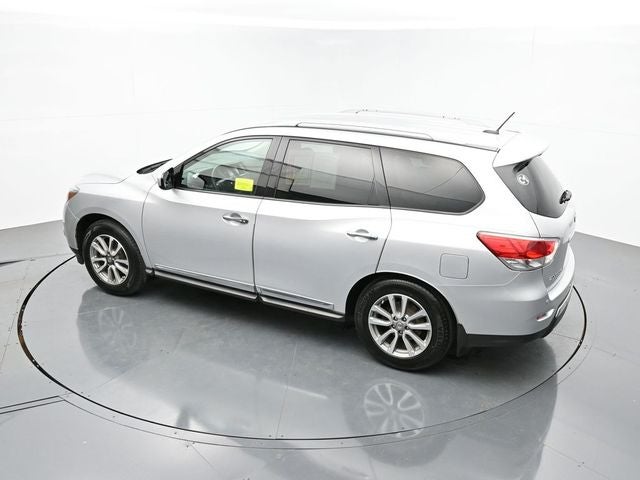 2016 Nissan Pathfinder SL
