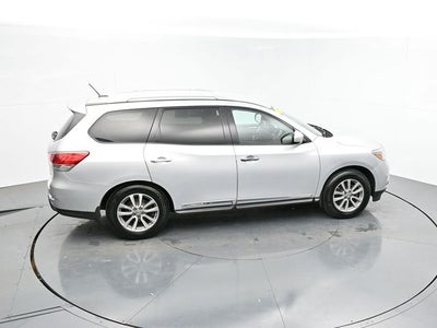 2016 Nissan Pathfinder SL