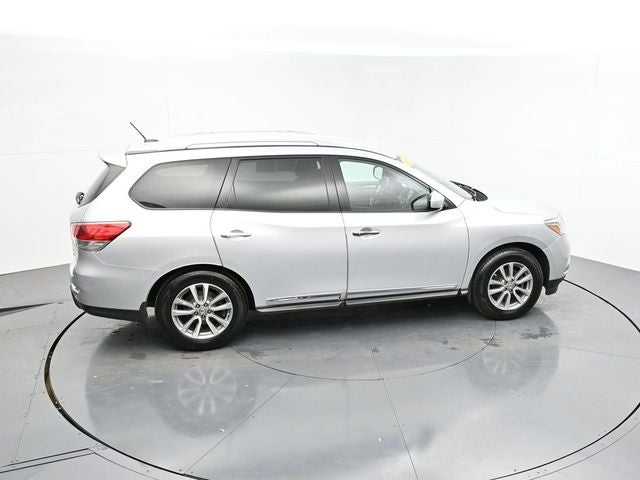 2016 Nissan Pathfinder SL