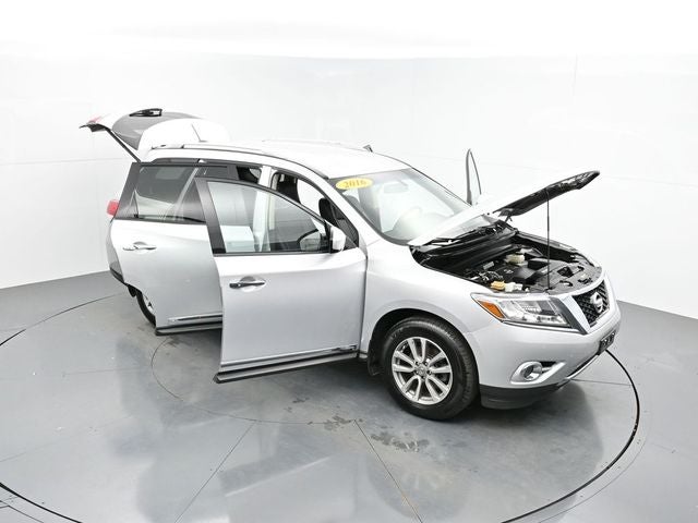 2016 Nissan Pathfinder SL