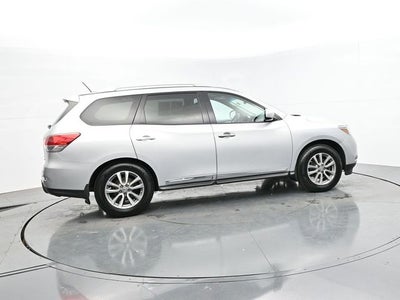 2016 Nissan Pathfinder SL