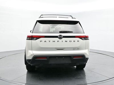 2022 Nissan Pathfinder SV