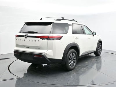 2022 Nissan Pathfinder SV