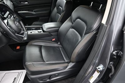 2024 Nissan Pathfinder SL